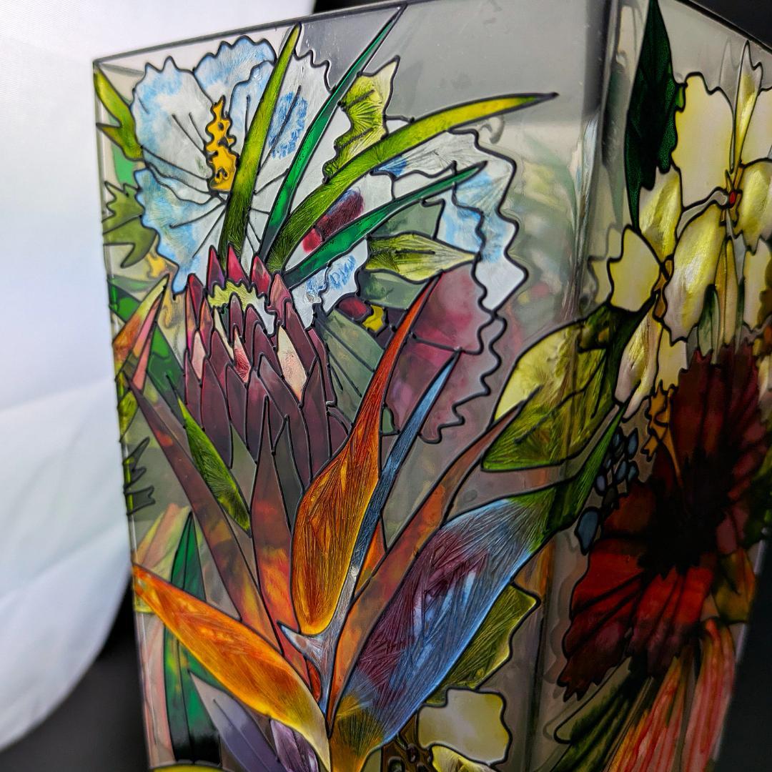 廃盤Amia製 手描き花柄ガラス花瓶 ステンドグラス風 明るいインテリア