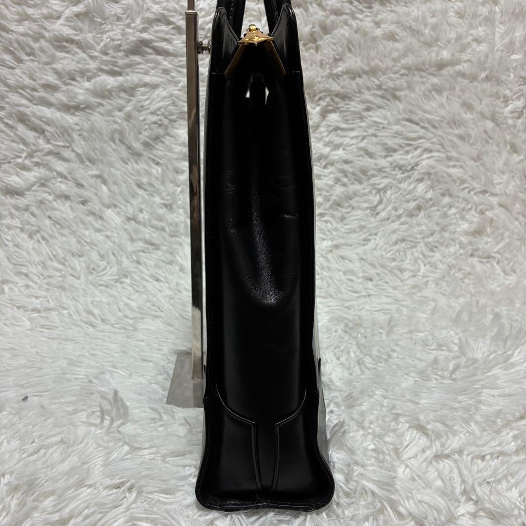 ヴィヴィアンウエストウッド　ビジネスバッグ　金オーブ　ブラック　レザー