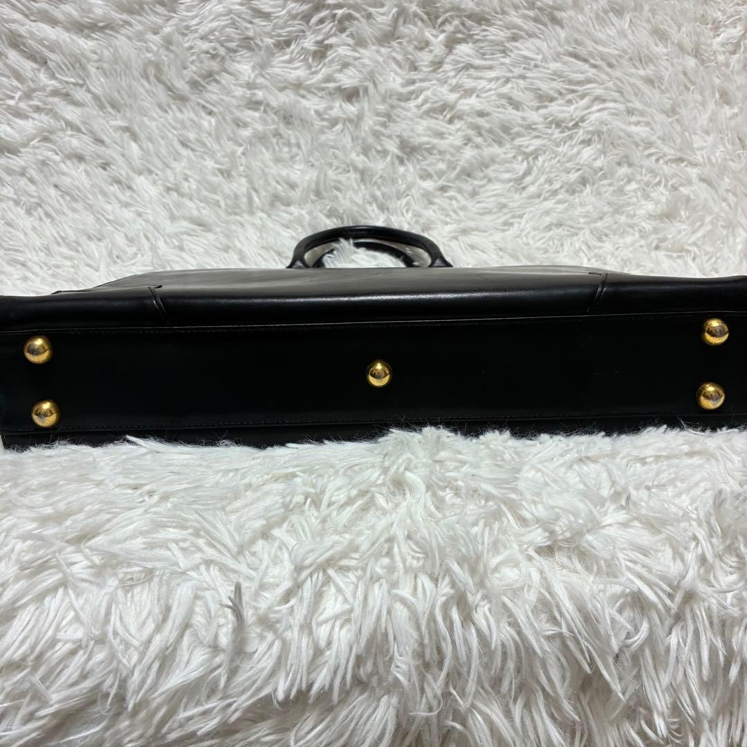 ヴィヴィアンウエストウッド　ビジネスバッグ　金オーブ　ブラック　レザー