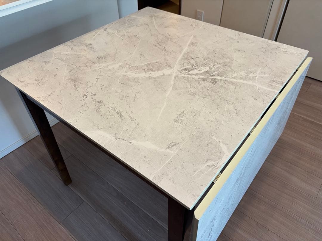 大理石柄ダイニングテーブル　拡張式