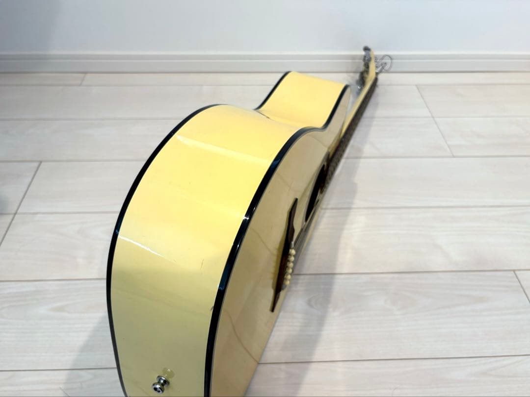 名品ミヤスコウギョウ Miyasu kougyoアコースティックギター アコギ白