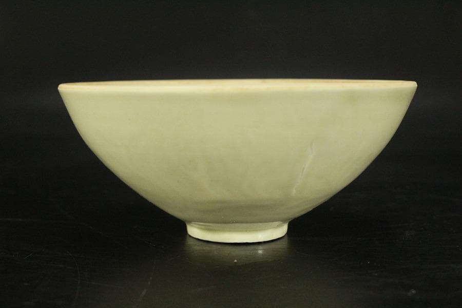 中国美術 白磁 花紋 碗(HA519)