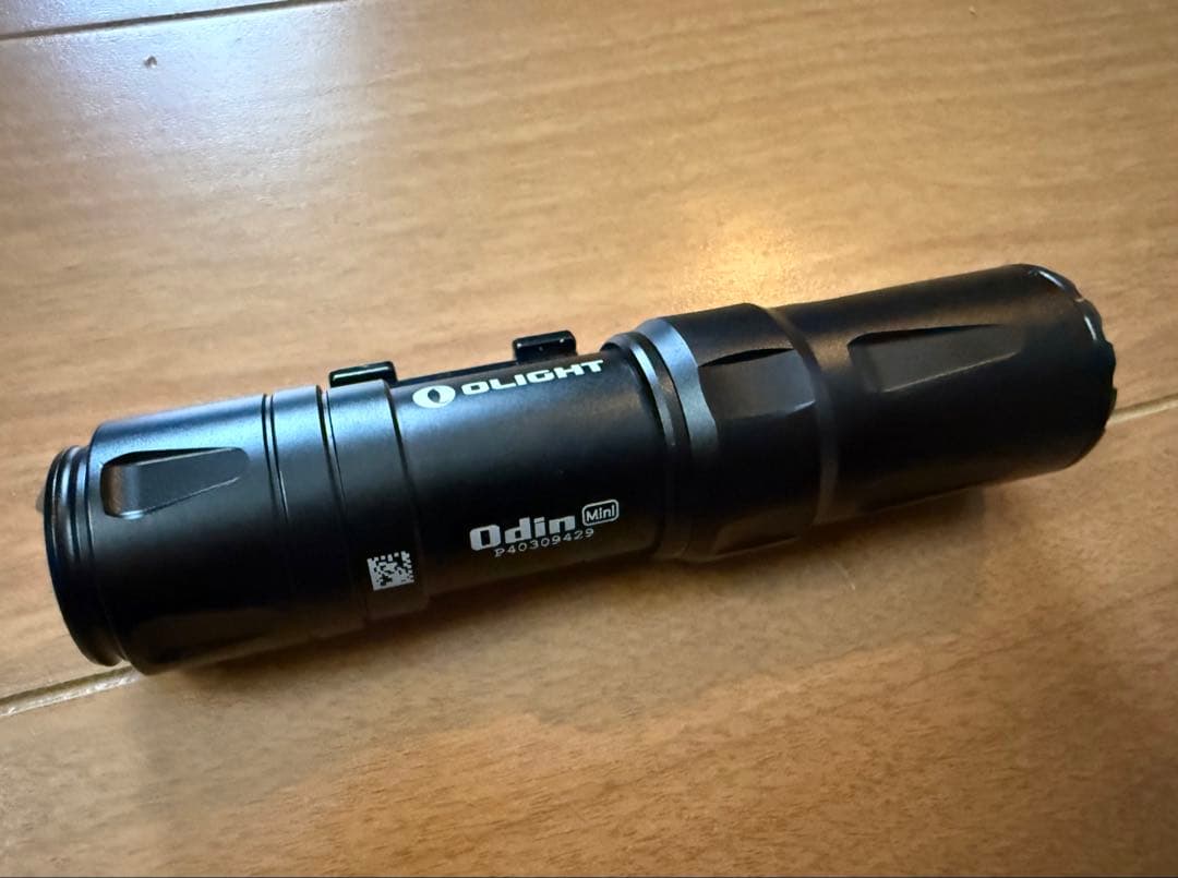 【ほぼ新品】OLIGHT(オーライト) ODIN MINI ウェポンライト
