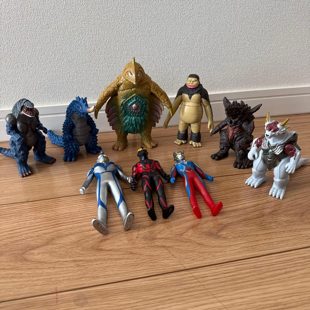 ウルトラマンシリーズ フィギュアセット 8体 - メルカリ