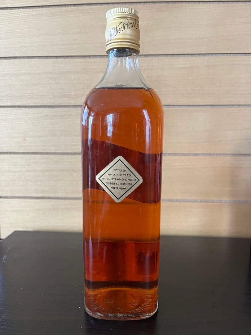 琉球政府通関済印】1970年初期 ジョニーウォーカー 黒ラベル 白紋章