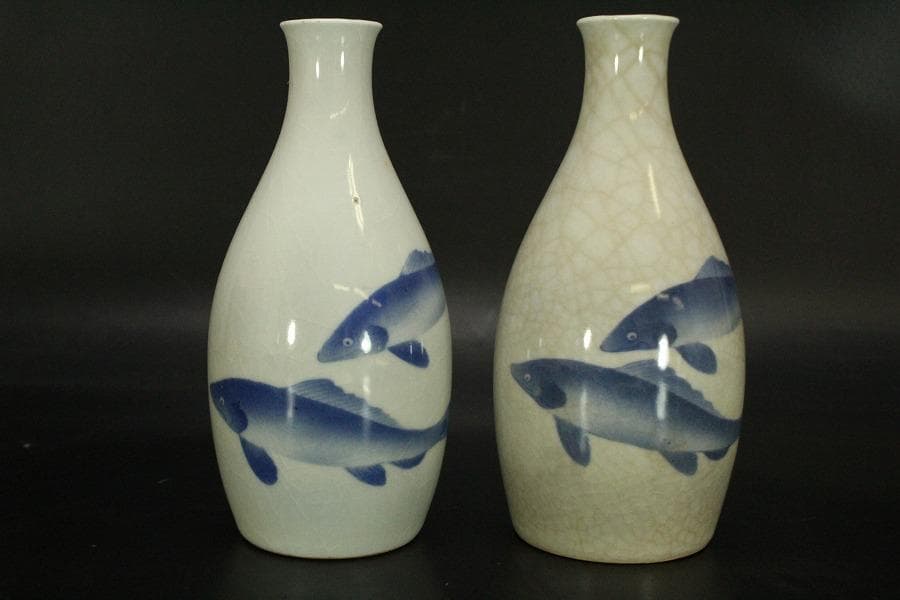 平安幹山作 双魚紋 瓶一対 共箱(ZE526)