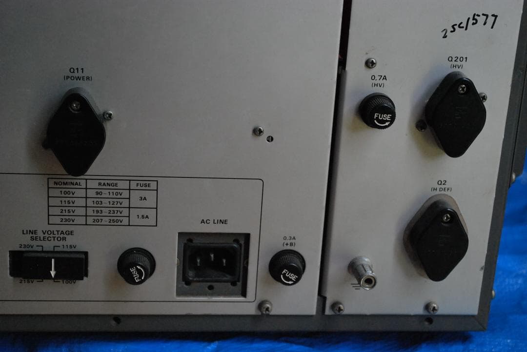 シバソク放送業務用モニターCMM14-7中古ジャンク品の出品です。 - メルカリ