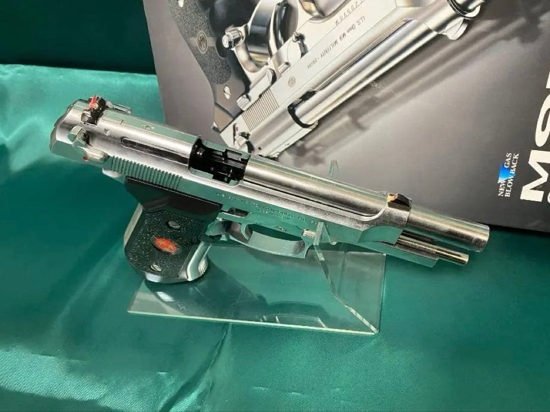 東京マルイM92F バイオ サムライエッジ予備マグ付ガスブロクローム