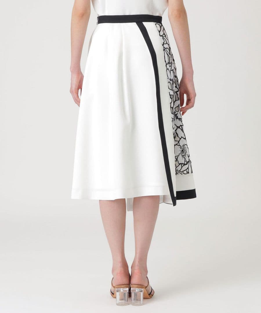 【ドラマ着用商品】エンブロイダリーレースミモレスカート　LOVELESS