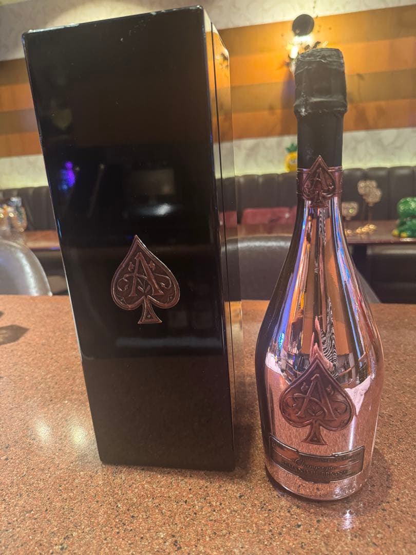 Armand de Brignac ロゼ シャンパン 専用ボックス付き - メルカリ