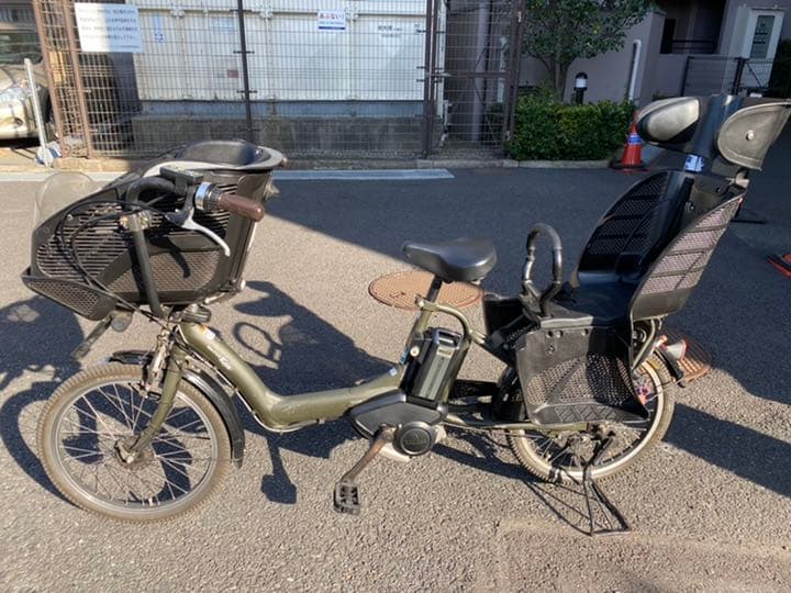 堀井 作 鮭を担ぐ熊 大型 木彫り 一刀彫 2024 くま クマ 郷土玩具