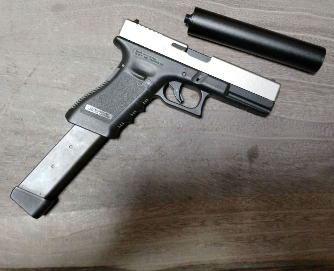 東京マルイ グロック ダークナイト ジョーカー 風 カスタム - メルカリ