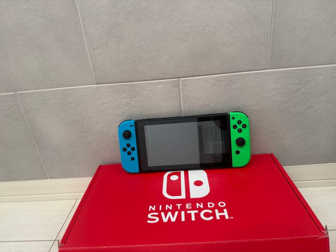 【限定値下中！】Nintendo Switch 本体 青と緑のJoy-Con