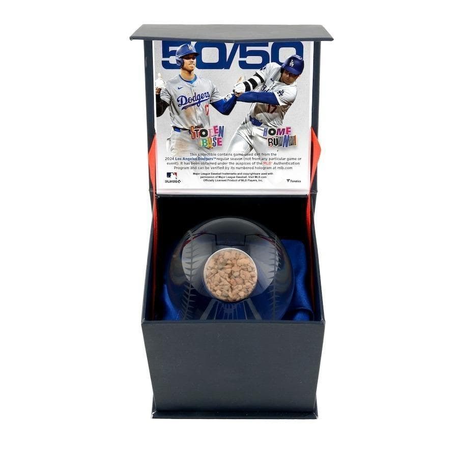 大谷翔平 50-50記念 クリスタル 野球ボール ゲーム使用済みの土付き