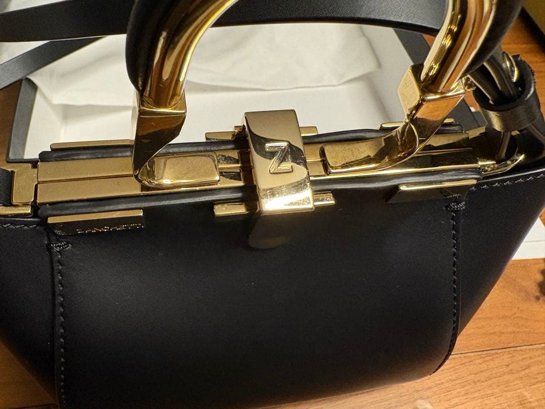 ZANCHETTI AMLETO MINI ブラック ショルダーバッグ