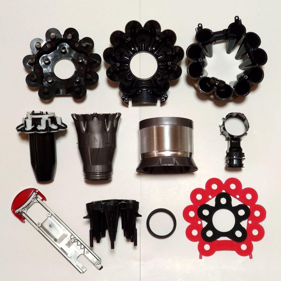 ダイソンV8 SV10K掃除機 完全分解清掃済み動作品 純正バッテリー2つ