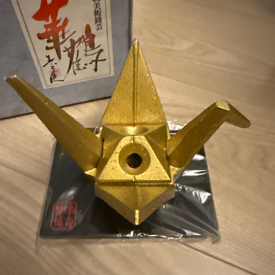 金色の折り鶴型香皿 お香入れ 華鶴 鶴 金鶴 彫刻 縁起物 折り鶴 置物