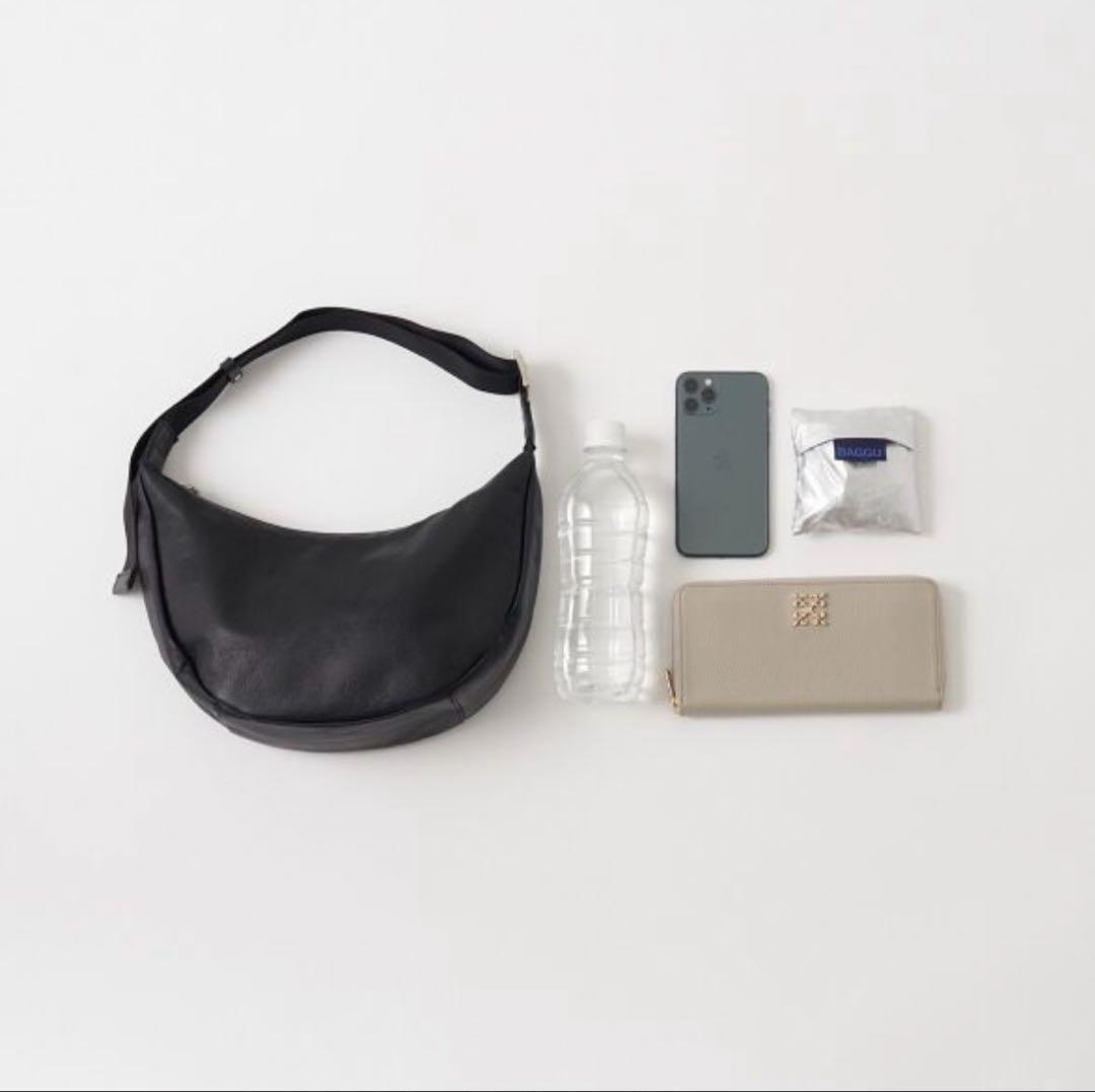 russet ソフトレザーラウンドショルダーバッグ