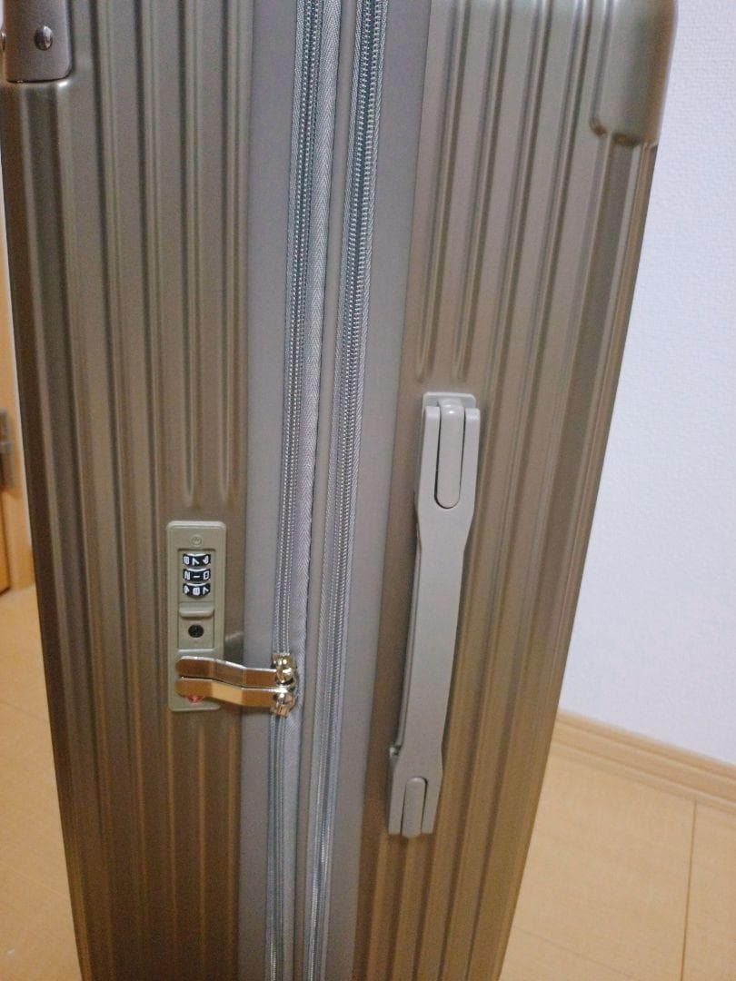 訳アリ】スーツケース キャリーケース 拡張機能 ストッパー付き 超軽量 M