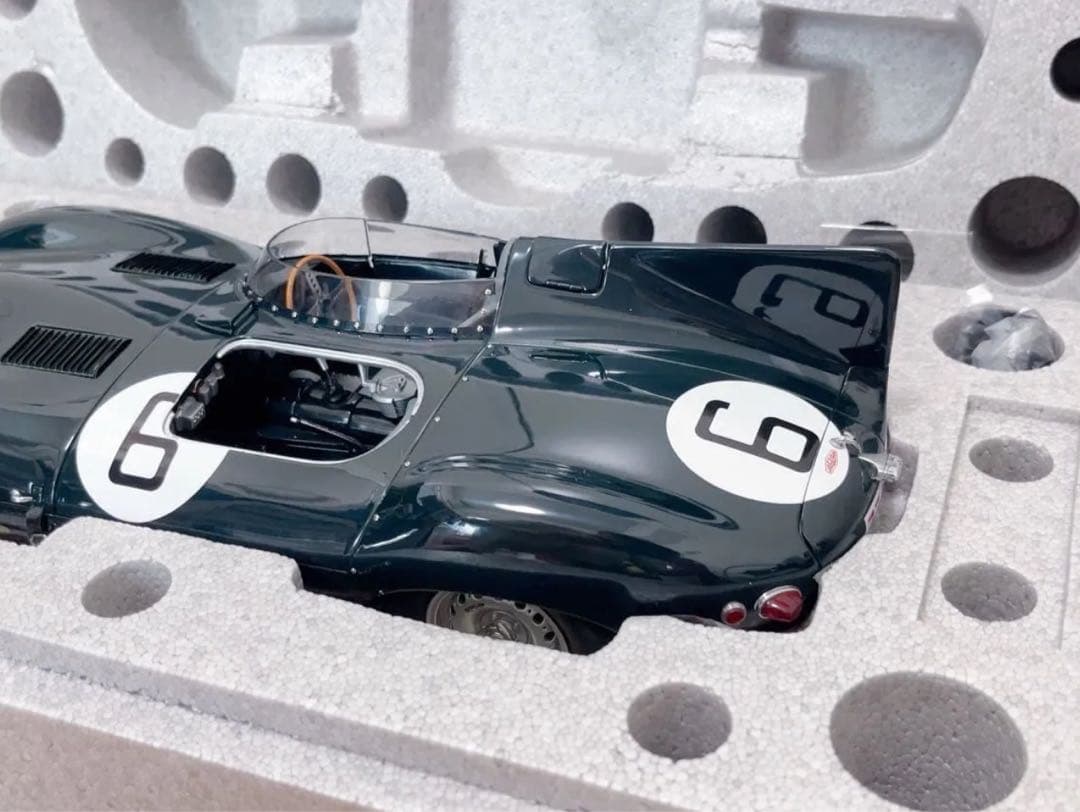 PYOMARO様専用 オートアート1/12 Jaguar D-TYPE - メルカリ