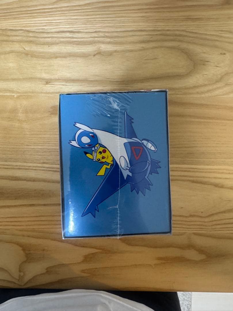 【新品未開封】ポケモンセンターフクオカスペシャルBOX と　ピカチュウ未開封1枚