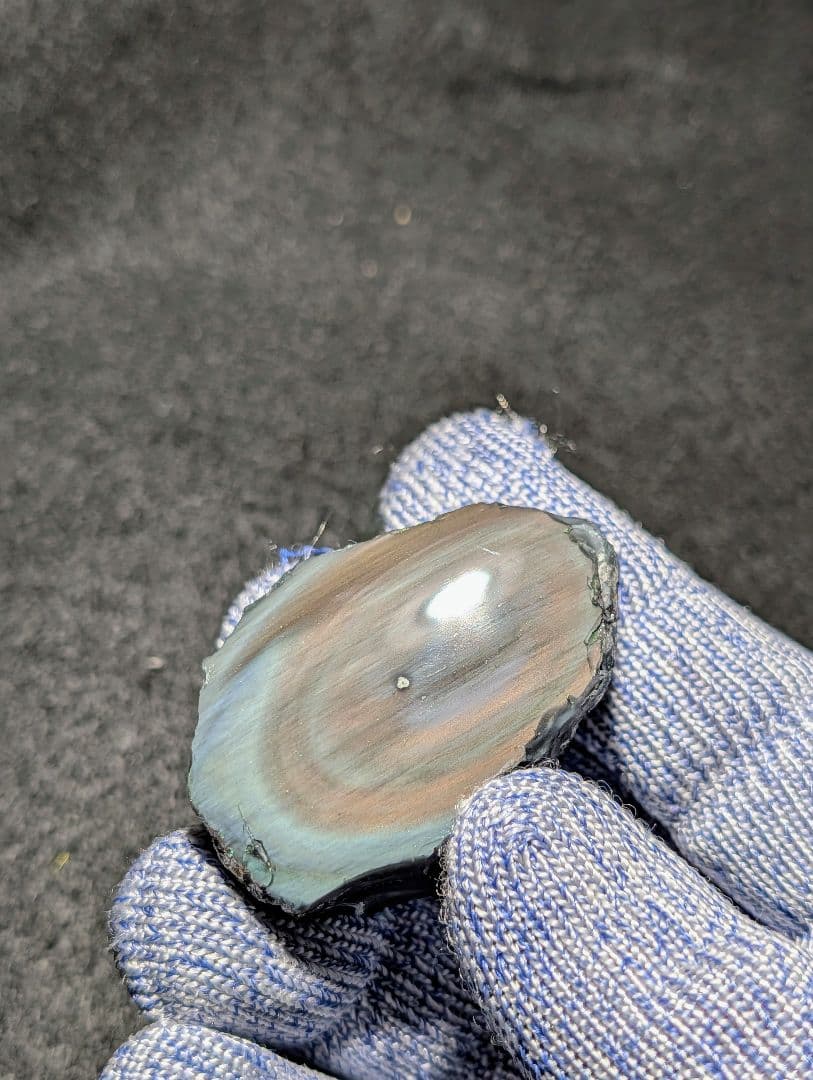 研磨品】十勝石玲瓏 北海道産レインボーオブシディアン 十勝石 玲瓏石