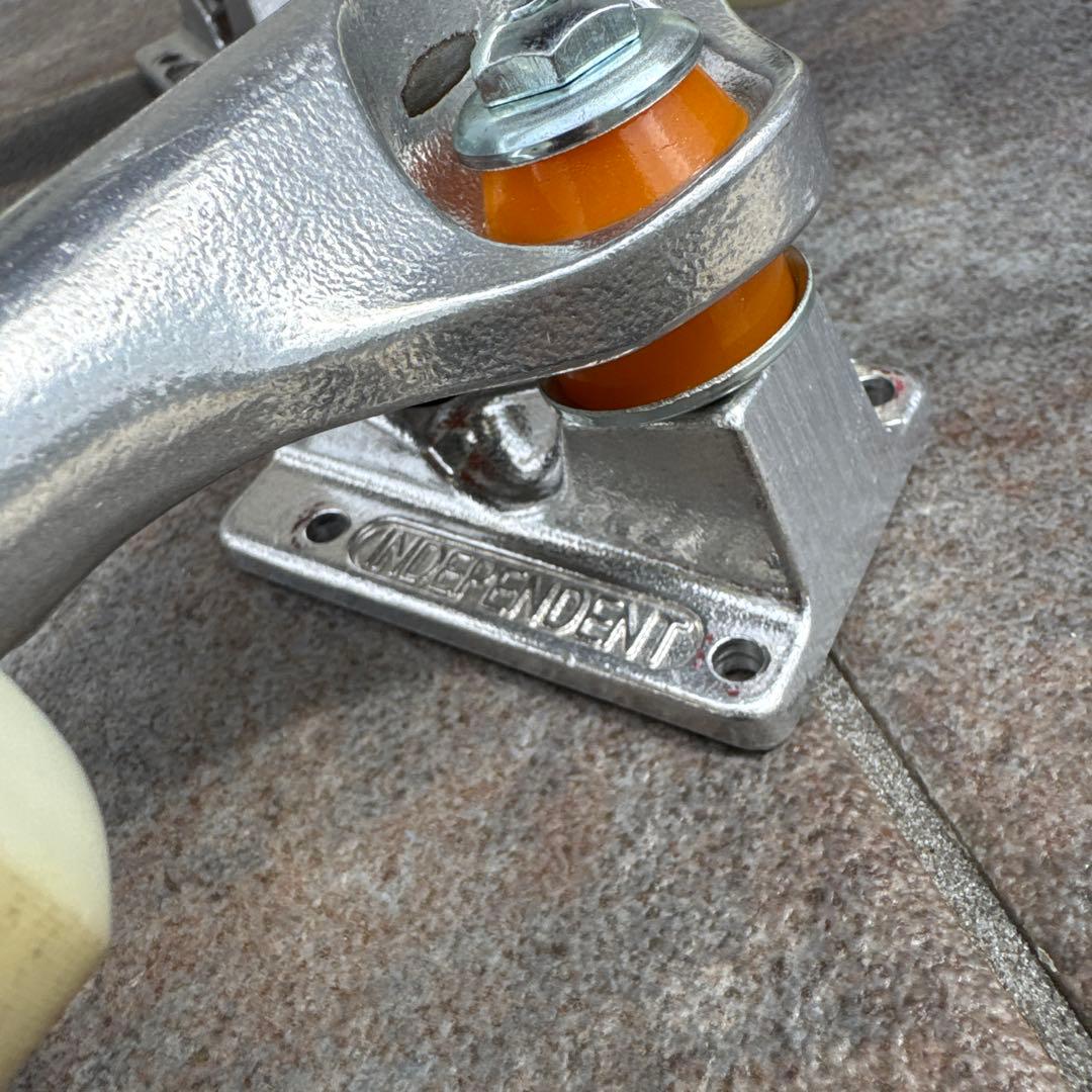 美品 INDEPENDENTトラック 139 MID スピットファイヤ ウィール