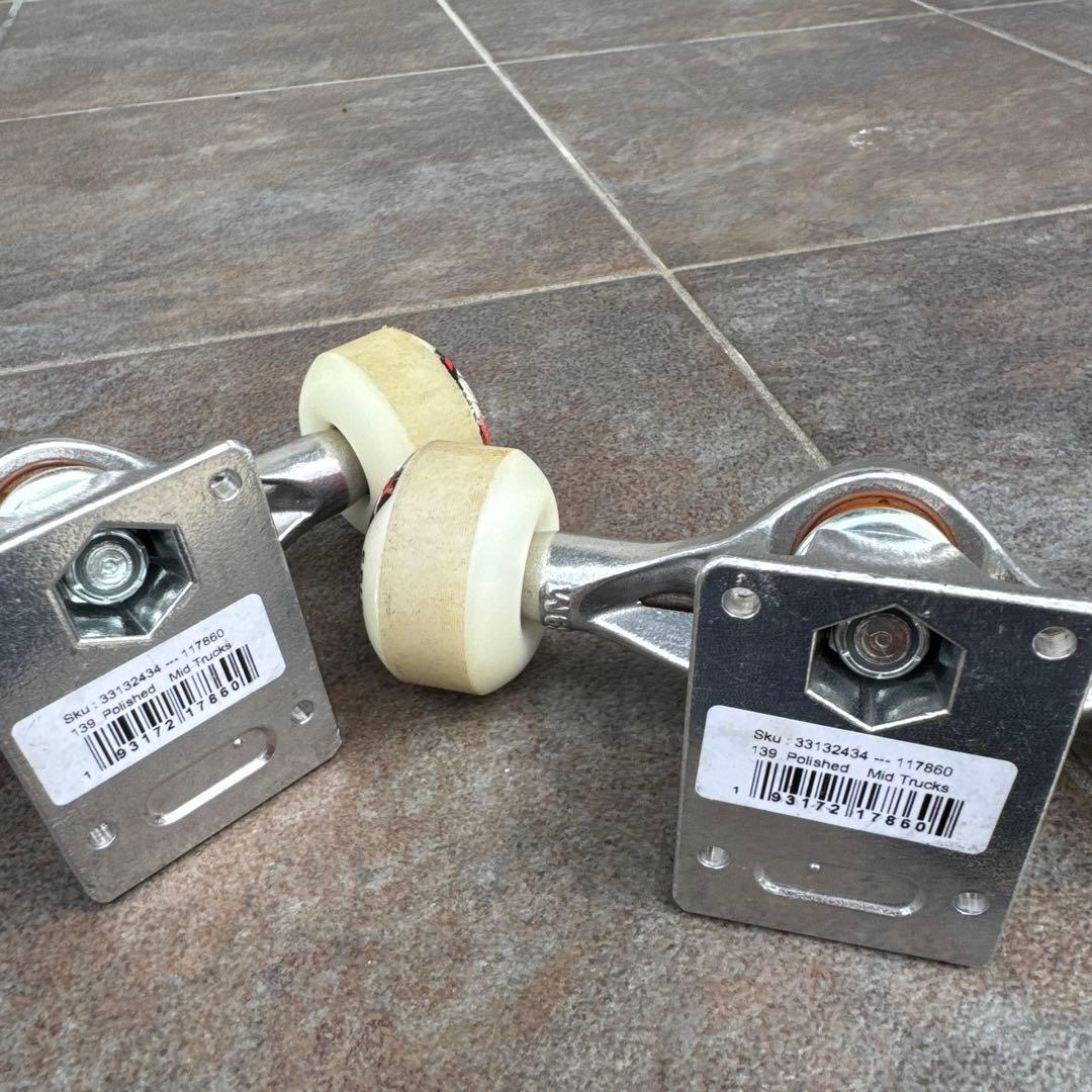 美品 INDEPENDENTトラック 139 MID スピットファイヤ ウィール