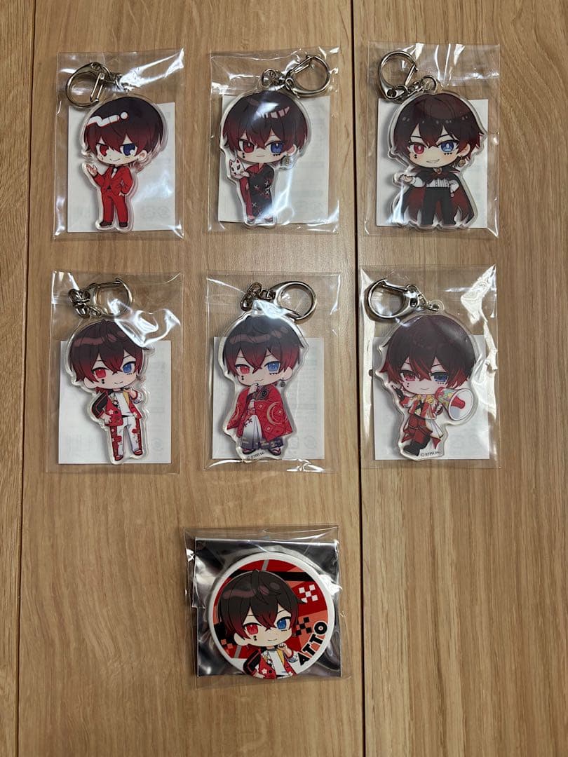 AMPTAK×COLORS あっと アクリルキーホルダー 缶バッジ(16) AMPTAK×COLORS あっと アクリルキーホルダー 缶バッジ(16) AMPTAK