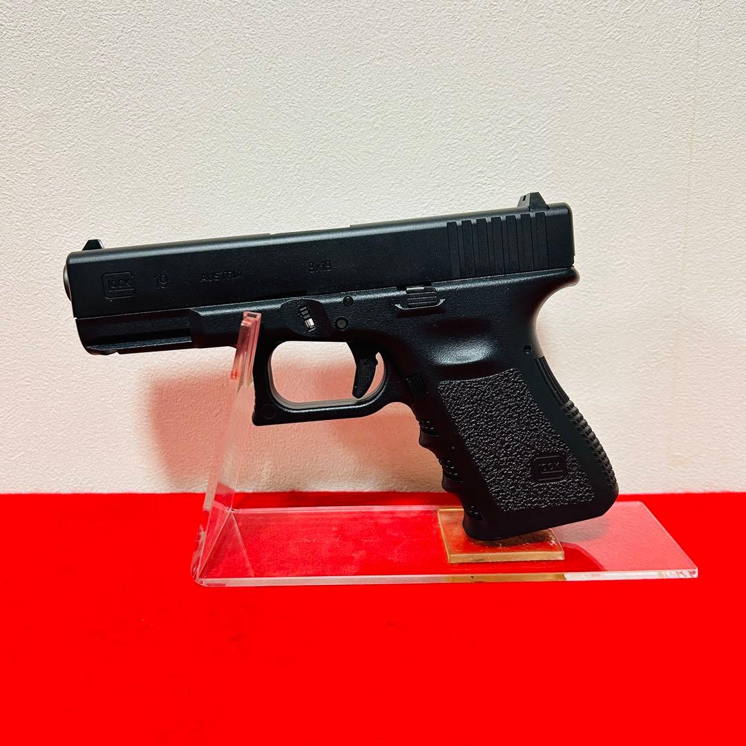 ほぼ新品 東京マルイ　グロック19 GEN.3 新品スペアマガジンつき　ガスブロ