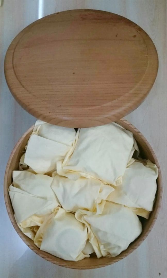 16     清水卯一　白釉汲出碗　10客　急須　湯冷まし　茶びつ　茶托5客