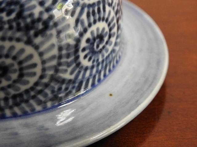 伊万里　鮹唐草　蓋付壺　M641