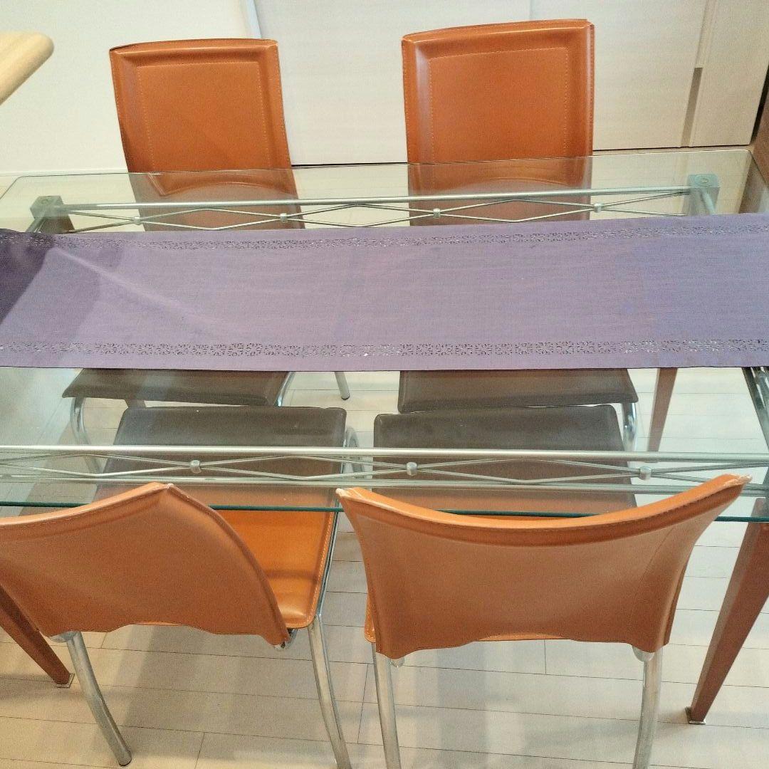 【イタリア製】ガラス製テーブルとレザーチェア4脚セット