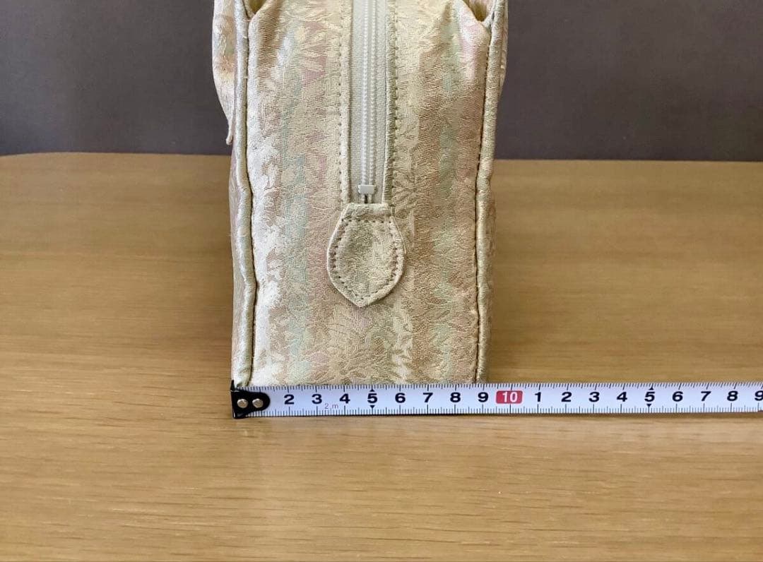 淡いベージュ　和装用バッグ　利休バッグ