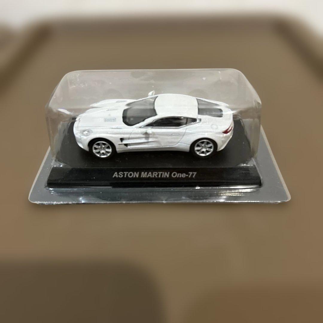 京商　1/64ミニカー　アストンマーティン8台セット