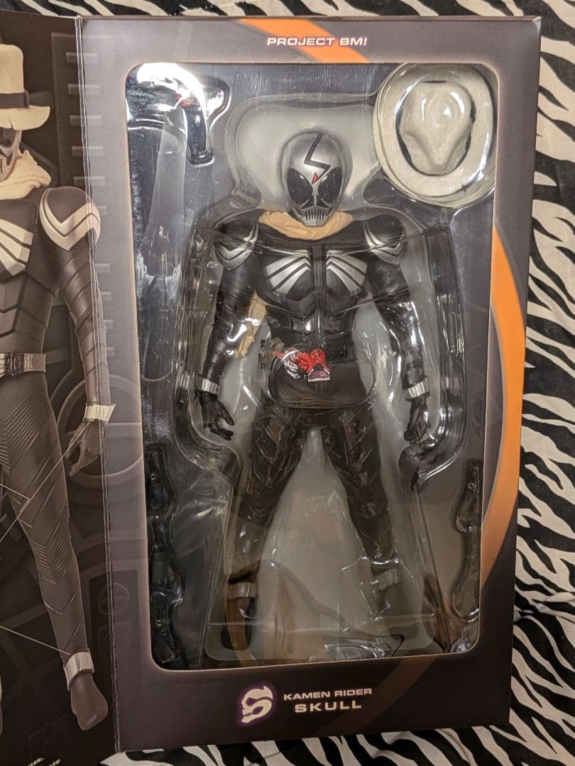 【超レア2011】吉川晃司フィギュア　/仮面ライダースカル鳴海荘吉メディコムトイ