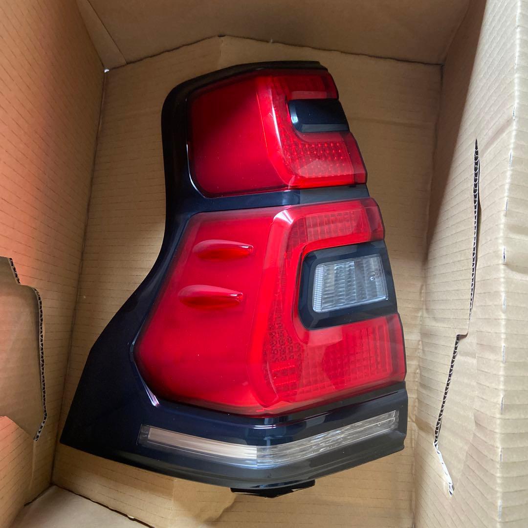 トヨタ 純正 150 プラド 後期 テールランプ 新品 未使用 公式ショップ