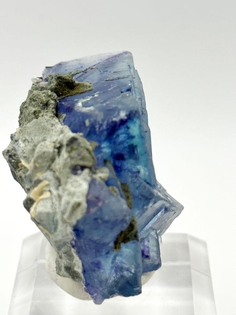 ボリューム感　ブルーフローライト　浙江省産　原石　蛍石　鉱物標本
