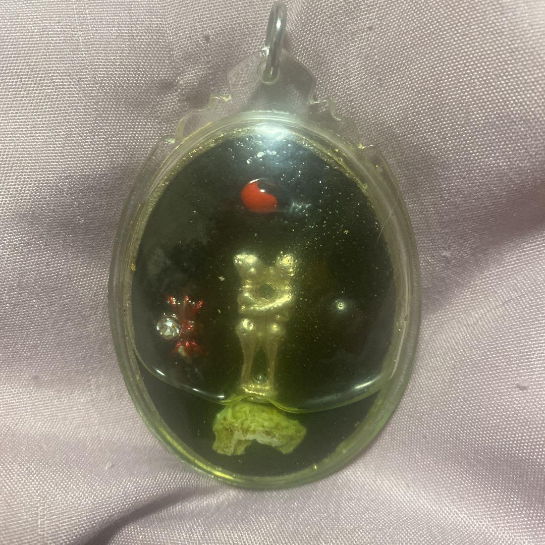 強力魔術の霊素材御守り 有名陰陽師作 九尾女狐 魅力