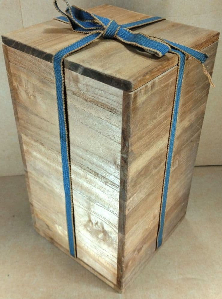 【本物保証】金城次郎 壷屋焼嘉瓶 共箱 栞 人間国宝 笑魚海老紋嘉瓶は激烈希少品