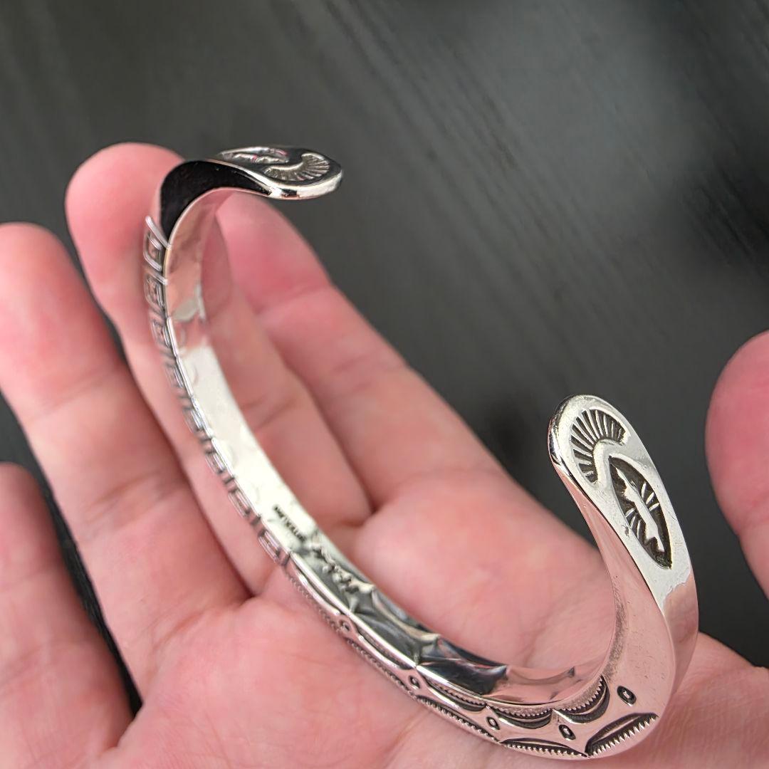 EQUALIZE シルバーバングル