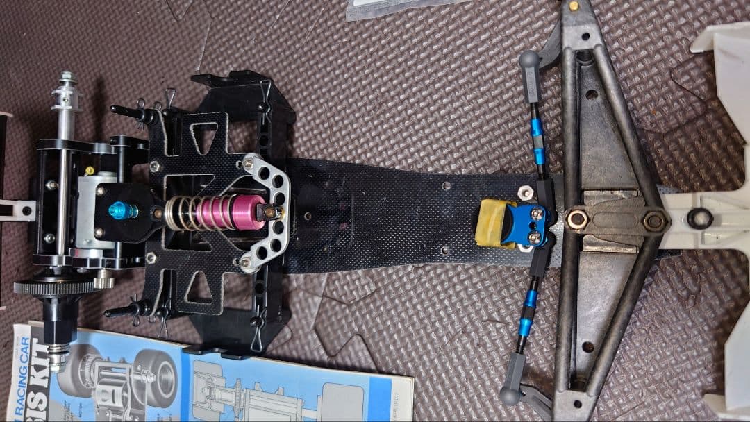 タミヤ F103シャーシ