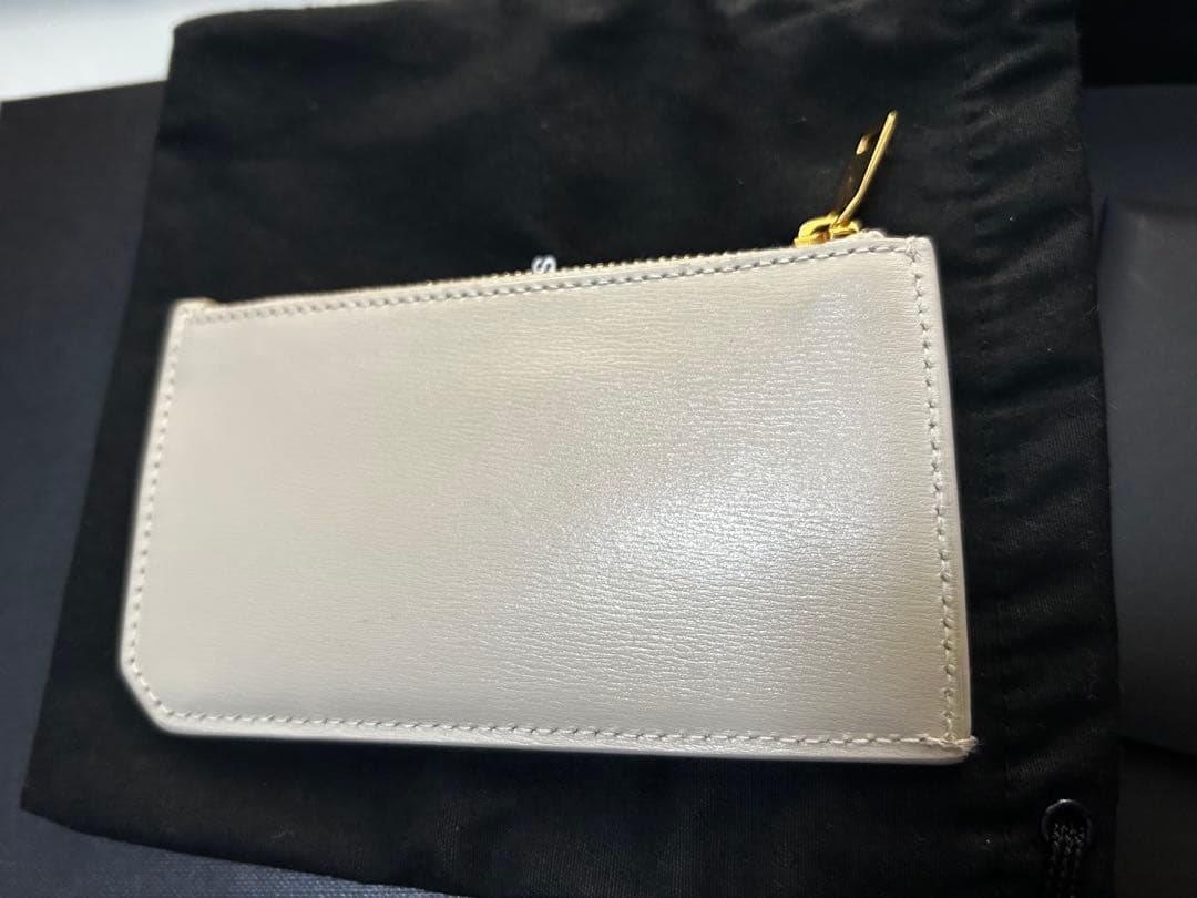 美品☆国内正規品　SAINT LAURENT 限定色★サンローラン　カードケース