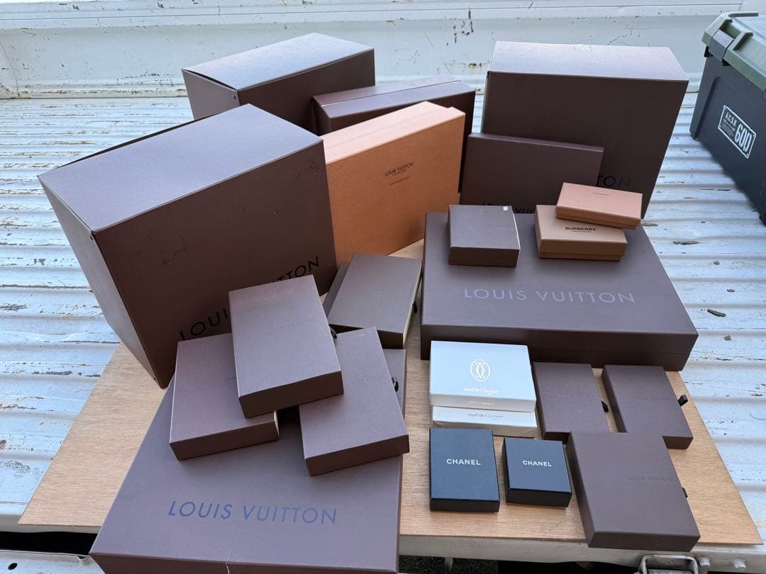 ルイヴィトン カルティエ シャネル バーバリー いろいろ 空箱 まとめ