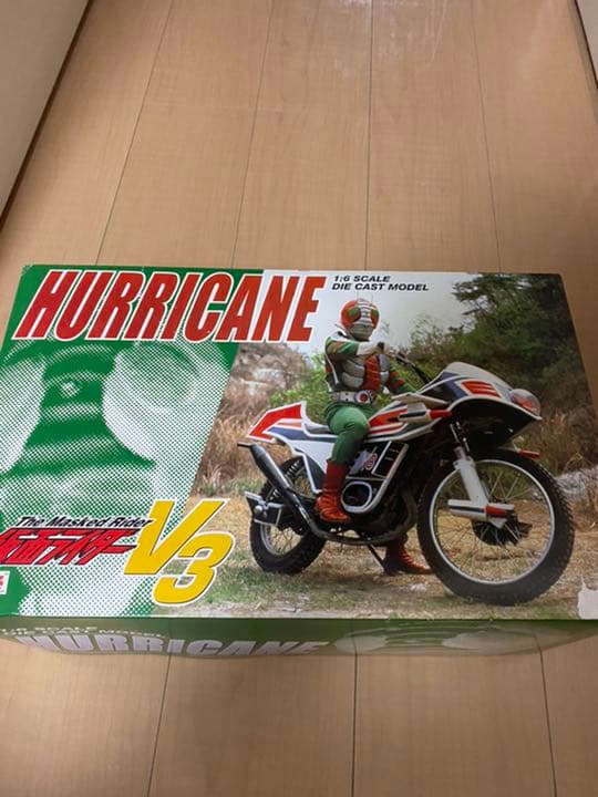 仮面ライダーV3 メディコムトイ&ハリケーン6分の1ダイキャストモデル