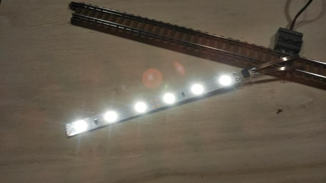 【人気商品！】Nゲージ テープLED室内灯(電球色) 50本セット