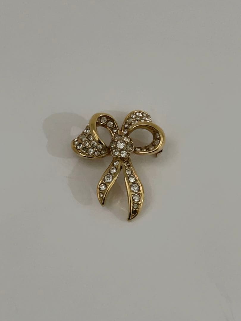 イギリスアンティーク 希少 ブローチ A&S 1980's リボン - メルカリ