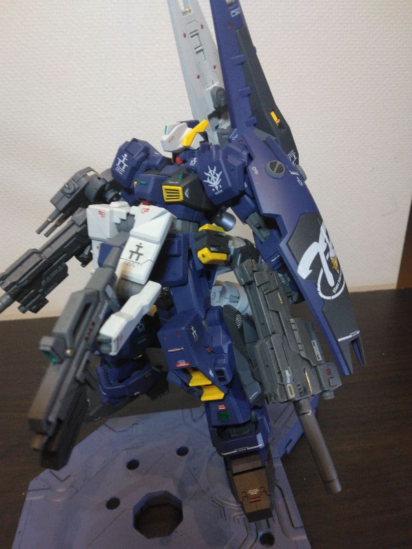 HG アドバンスド・ヘイズル　全塗装完成品　改造品　台座付　説明書付き