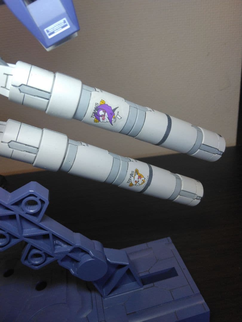 HG アドバンスド・ヘイズル　全塗装完成品　改造品　台座付　説明書付き