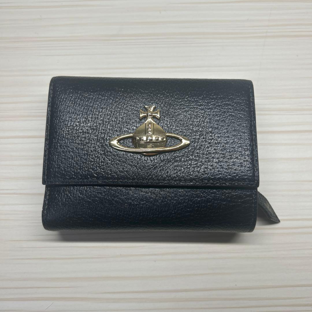 Vivienne Westwood レザー三つ折り財布 黒 Vivienne Westwood（ヴィヴィアンウエストウッド） 財布 三つ折り